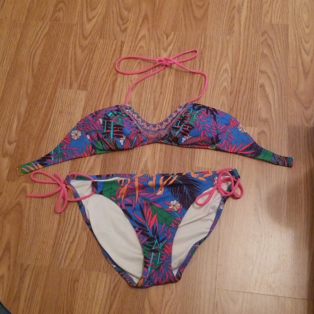 Victoria's Secret bikini